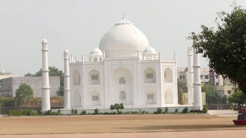 Rodinný dům podobný Tádž Mahalu postavil muž jako dar své ženě